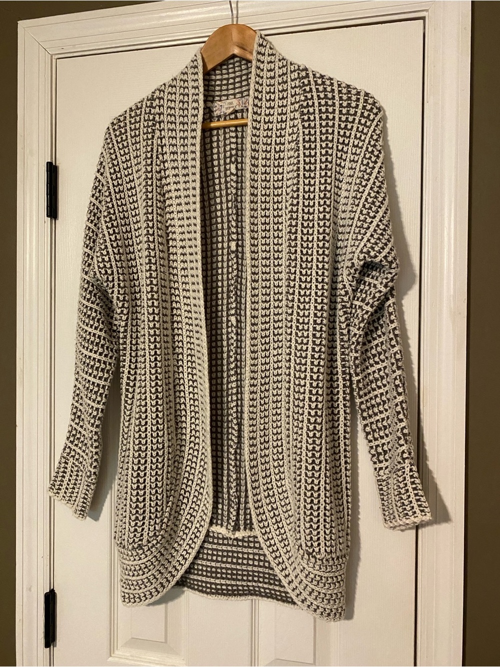 Pink Republic - Open-Front White and Gray Knit Cardigan Sweater - Womens size XS